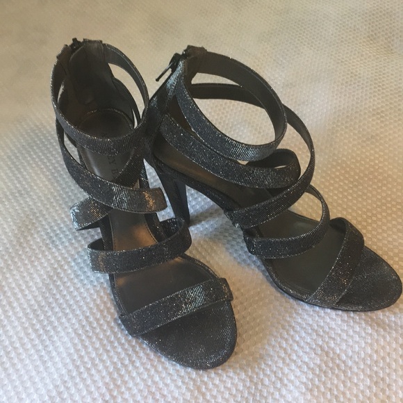 Heels - Picture 1 of 3